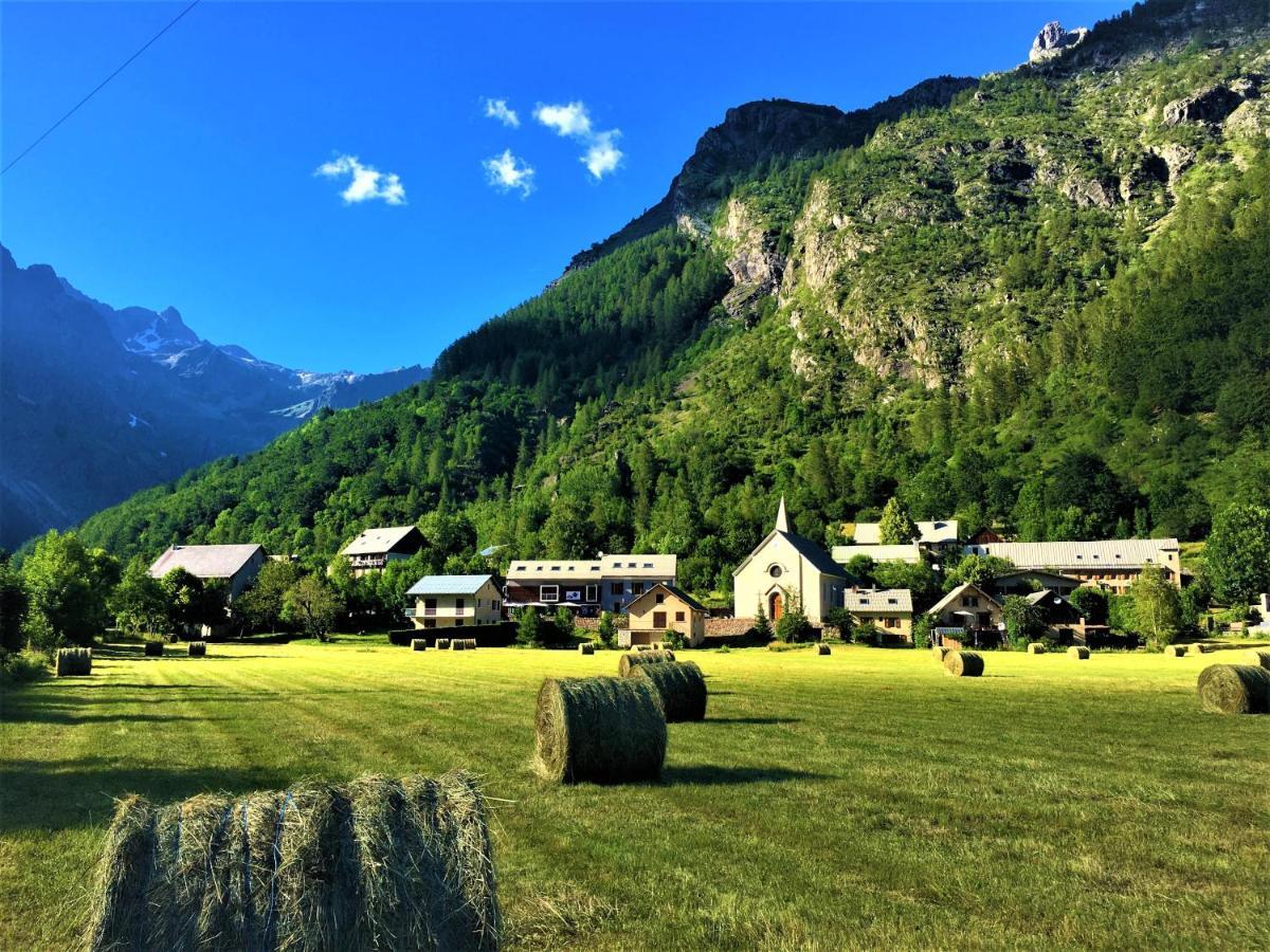 Auberge Des Ecrins Champoleon Luaran gambar